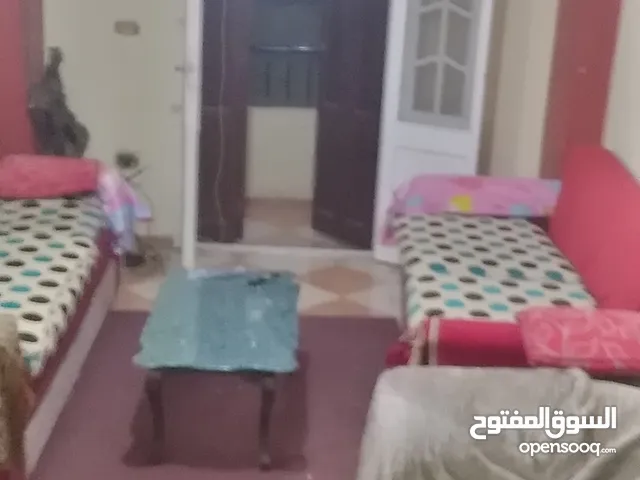 شقه بين فيصل والهرم متفرعه من شارع العريش مفروشه للعائلات