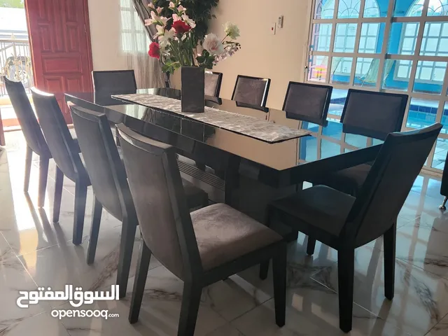 طاولة الطعام ل10 اشخاص +سفرة بمراية