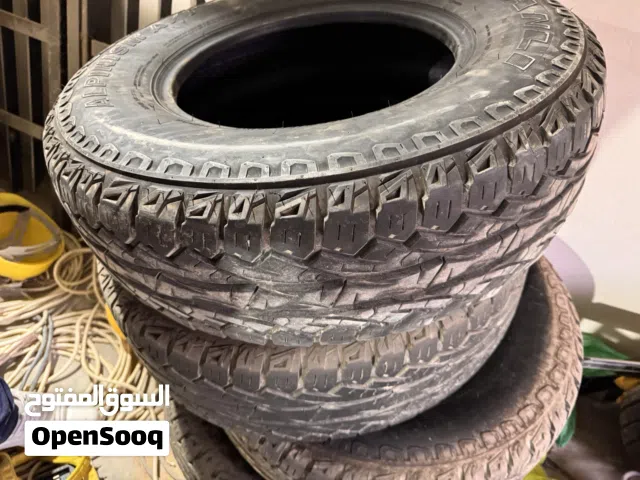 كوشوك مستعمل أربع فردات وكاله بدون عيوب ولا فتال مطلوب فيهم 100