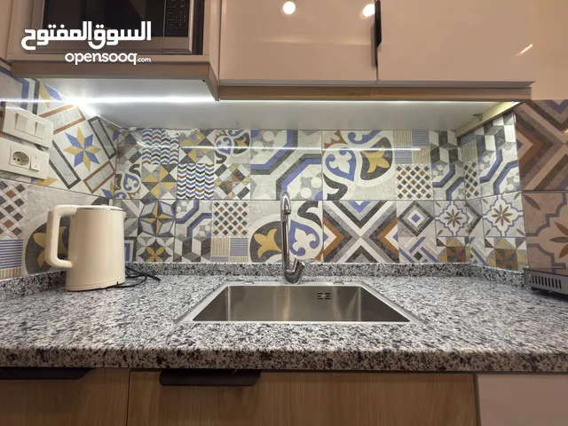 استديو للبيع قرب الجامعة الاردنية مساحة 30 متر مربع عائد 10%