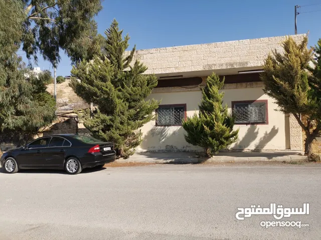 140 m2 4 Bedrooms Townhouse for Sale in Amman Birayn