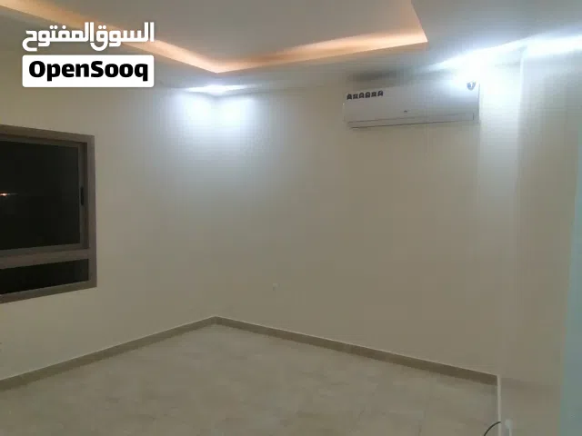 شقة راقيه في الجنبية قرب مجمع المركادو