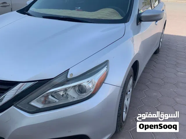 نيسان التيما