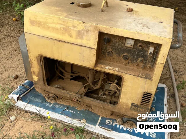 مولد يعطي 220