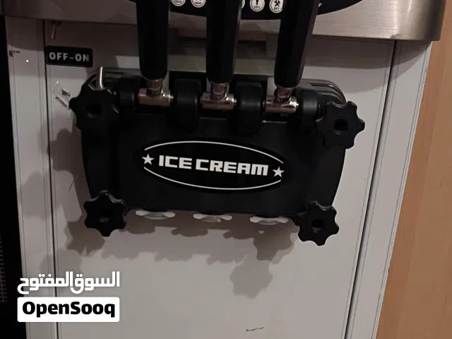 للبيع ماكينة آيسكريم مستعملة بحالة ممتازة