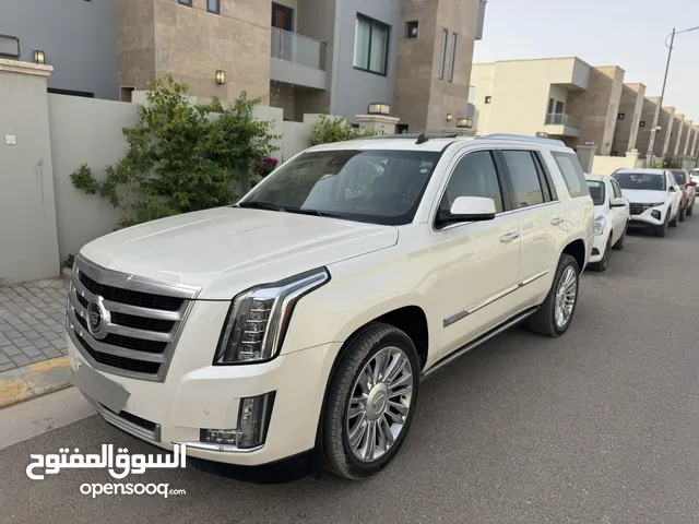 كاديلاك خليجي للبيع بسعر مناسب