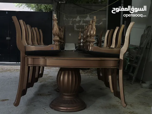 7 chair table