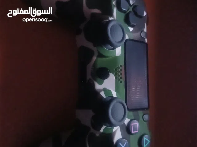 ايد بلاستيشن فور نخب مش خربان فيه اشيء وعلى فحص ومش مفتوحه