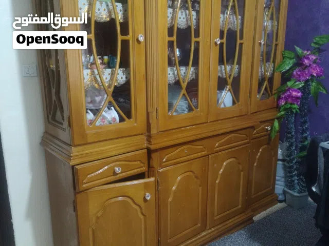 بوفية خشب زان مستعمل للبيع سعر 50عمان جبل الحسين