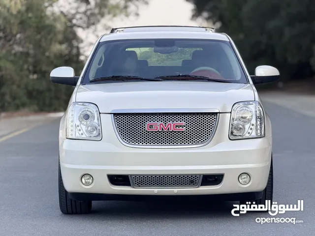 Used GMC Yukon in Sharjah
