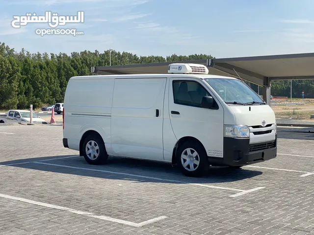 Toyota Hiace Chiller (2017)