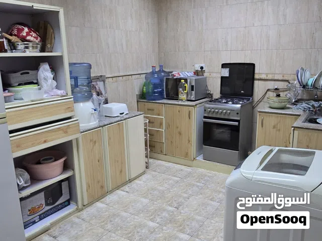 40 BD Bed Space available 2 bedroom apartment