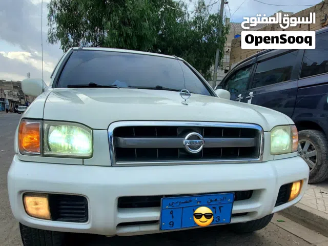 2004 Nissan Pathfinder XE