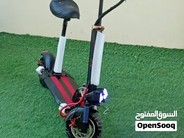 سكوتر كهربائي قوي