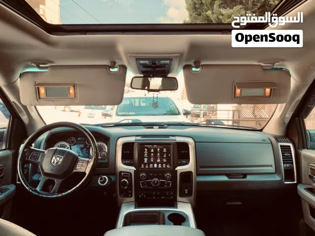 2016 دودج رام Laramie