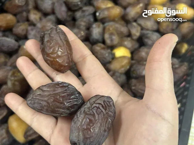 تمور للبيع من أراضي مزارع أريحا