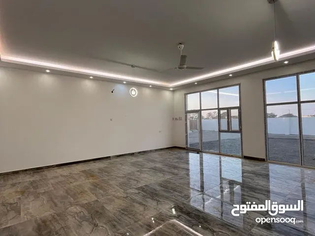 160 m2 2 Bedrooms Townhouse for Sale in Al Sharqiya Bidiya