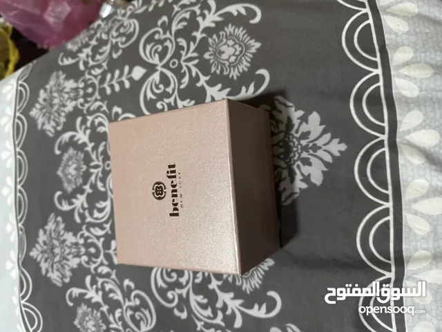 للبيع ساعة جديدة مع الضمان من الركن السويسري