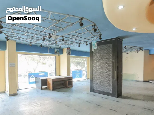 للايجار مسطح تجارى متميز للكبرى الشركات و البراندات