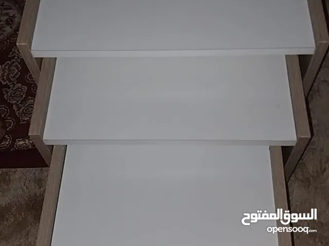 طاولات للبيع
