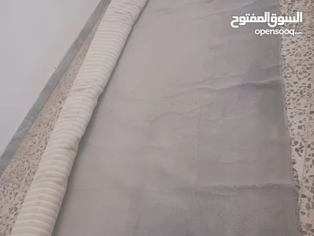 مكيت حجم كبير اللون رمادي بجودة جيد جدا