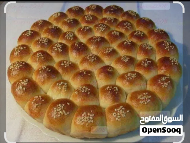 يوجد لدينا خليه نحل شغل بيت نضيف
