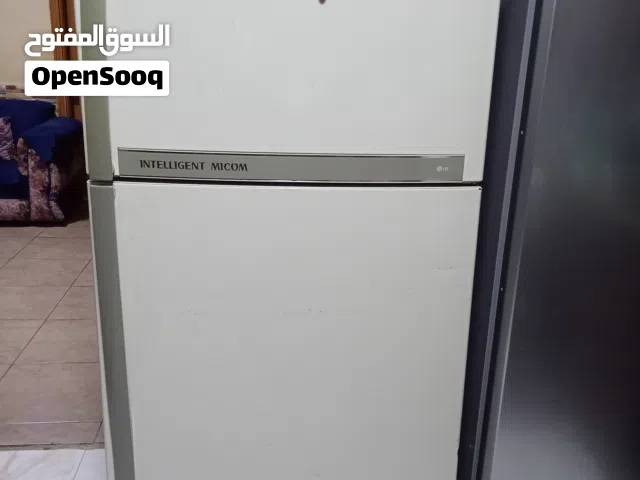 ثلاجة اكبر حجم تصلح لعائلة كبيرة بحالة ممتازة نوع LG