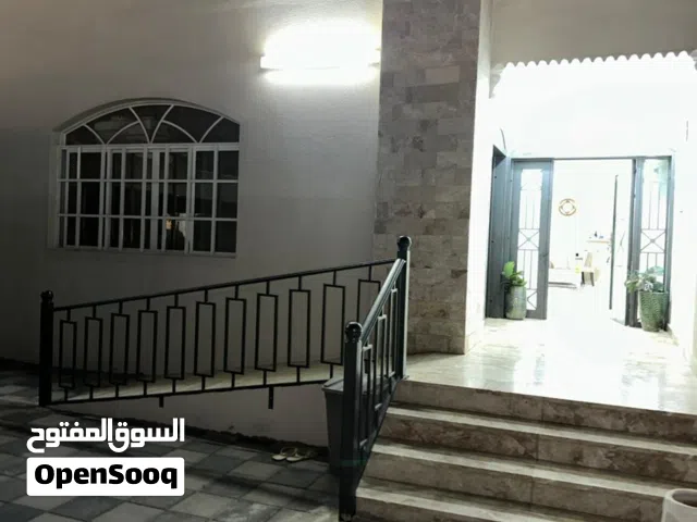 فيلا للايجار في الموالح الجنوبية / Villa for rent in Al Mawaleh south
