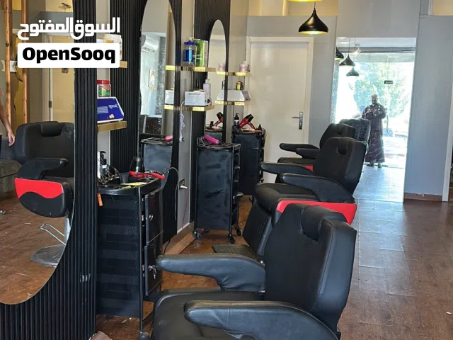 محل حلاقة بموقع ممتاز جدا