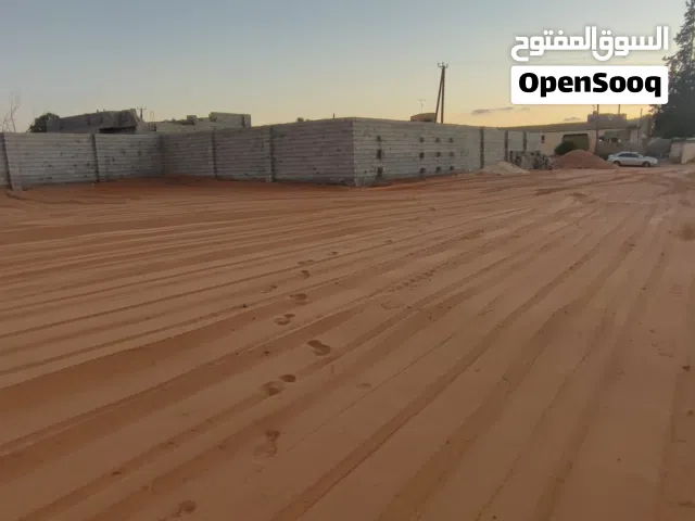 قطعة ارض على الطريق الفرعي في القويعة