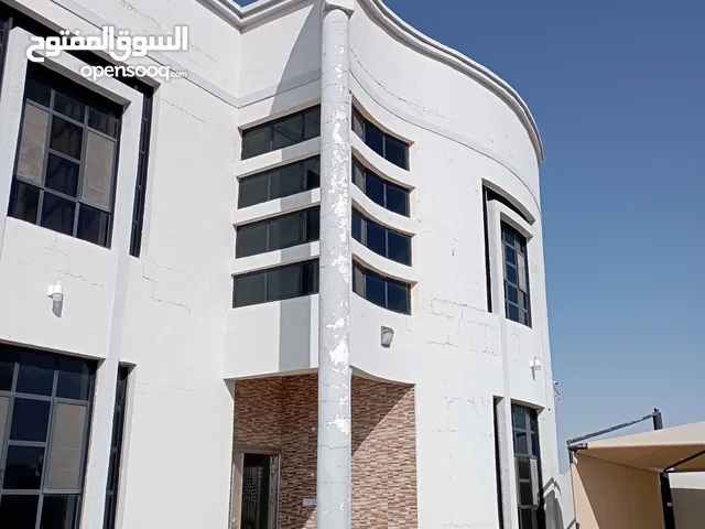 450 m2 More than 6 bedrooms Villa for Rent in Buraimi Al Buraimi