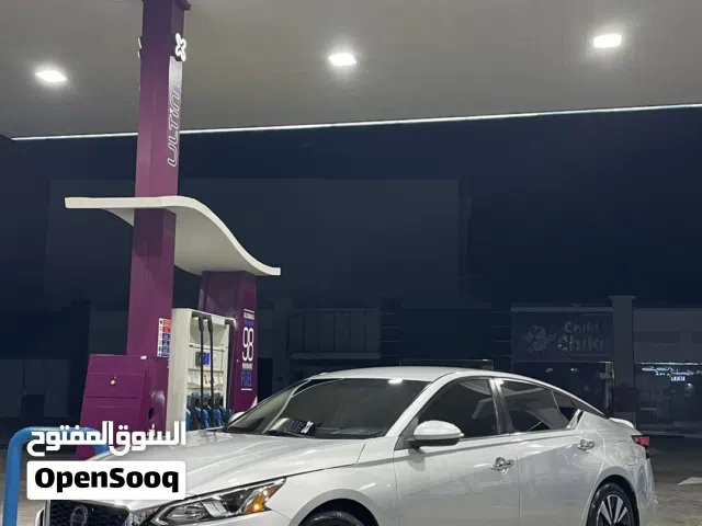 Used Nissan Altima in Al Batinah