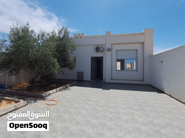 2 Bedrooms Chalet for Rent in Tripoli Ain Zara