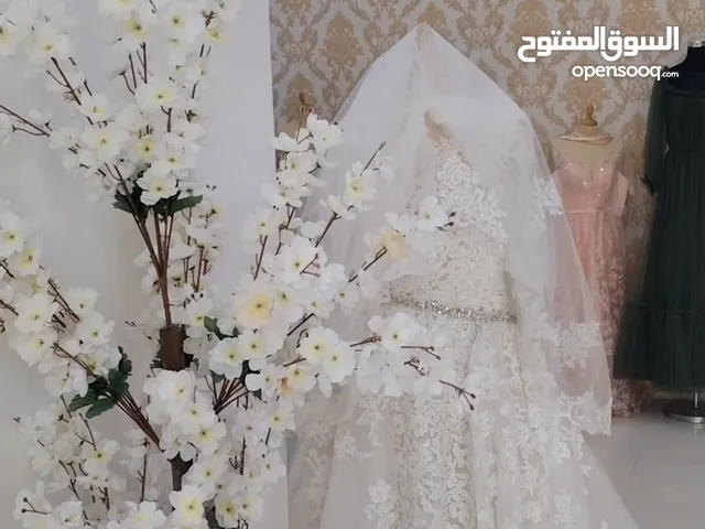فستان زفاف