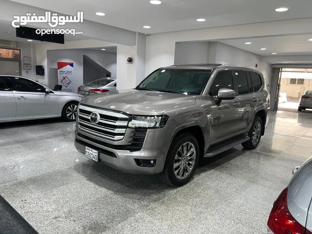Toyota Land Cruiser 2022 in Northern Governorate