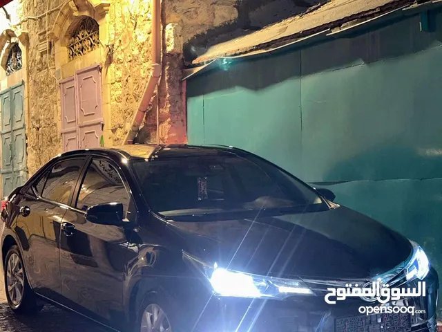 تويتا كارولا 18