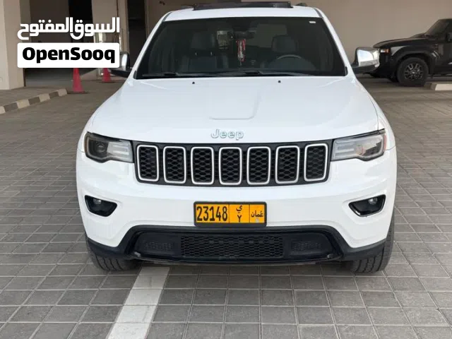Jeep Grand Cherokee 4x4 Limited سيارة جيب جراند شيروكي ليميتد دفع رباعى 4x4