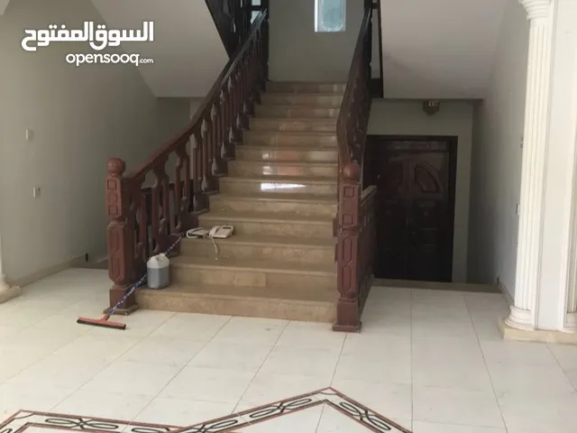 200 m2 More than 6 bedrooms Villa for Rent in Sana'a Al Wahdah District