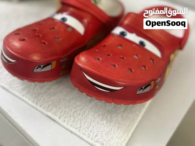 Mcqeen crocs red and white 44 eur 100 aed