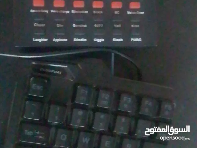 كيبورد بدون ماوس و مكسر بدون اسلاك للتواصل على السعر بالخاص وان شاء الله السعر يكون مناسب