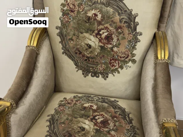 كراسي للبيع نظيفه جدا