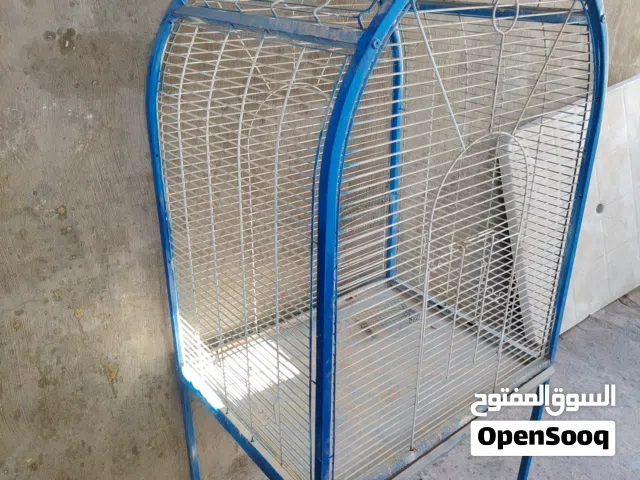 قفص ببغاء كبير