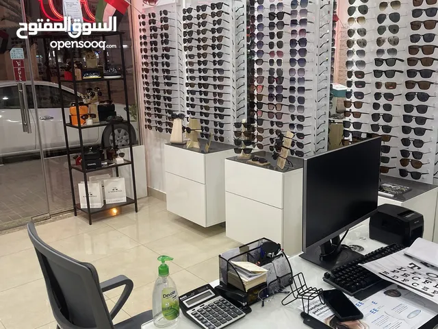 محل نظارات للبيع في عجمان قرب الكورنيش لعدم التغرغ