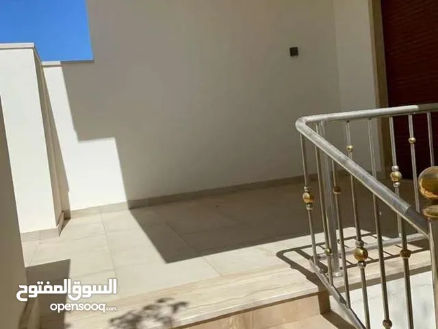 فيلا تجاريه من دورين بتشطيب ممتاز تصلح اي نشاط تجاري ف سنتر شارع شيخ نوفلين