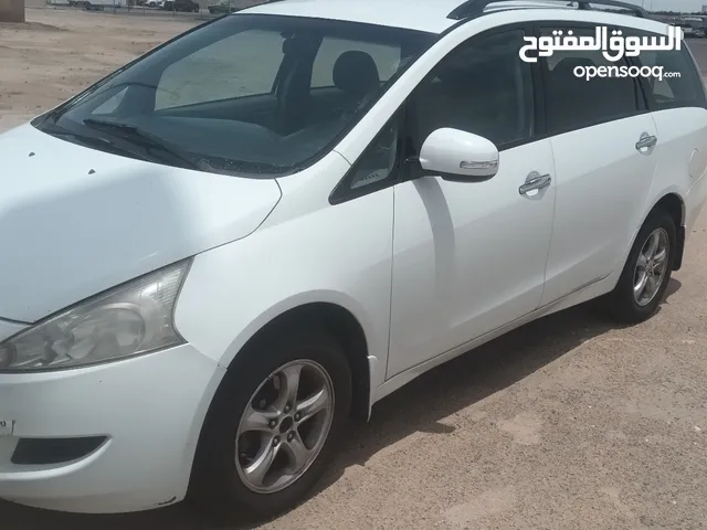 Used Mitsubishi Grandis in Al Jahra