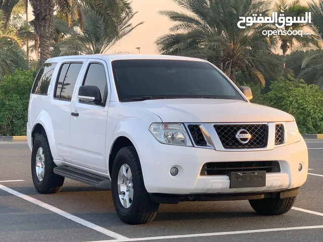 Nissan Pathfinder S in Um Al Quwain