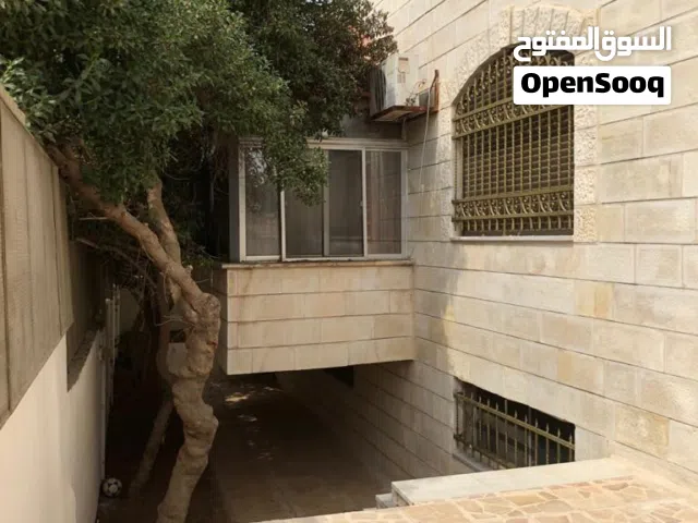 235 m2 3 Bedrooms Villa for Sale in Amman Al Yadudah