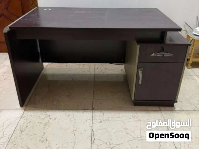 طاولة للبيع
