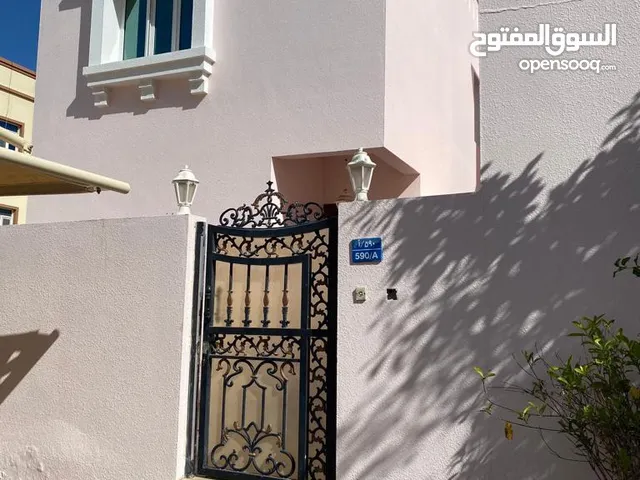 2 m2 5 Bedrooms Villa for Rent in Muscat Ghubrah