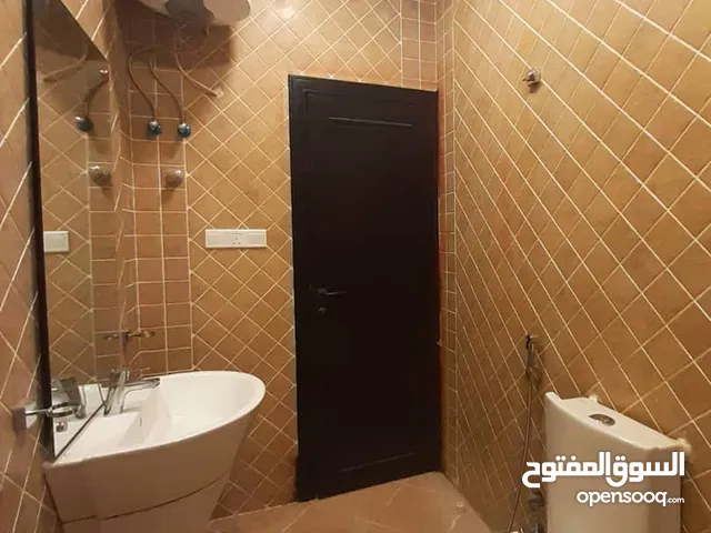 321 m2 More than 6 bedrooms Villa for Rent in Sana'a Bayt Baws